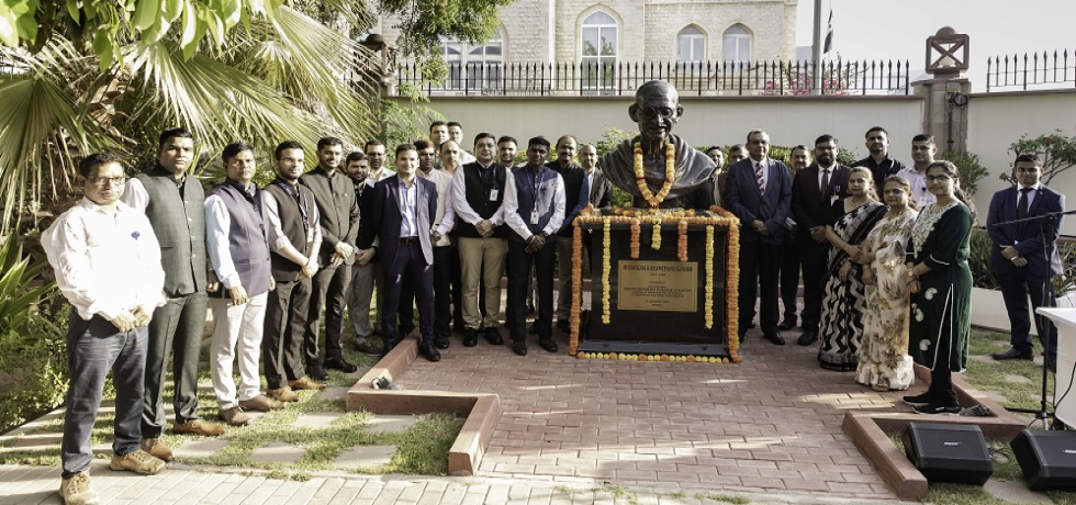 Consul General Shri Satish Sivan along with the Consulate officials paid floral tribute to Mahatma Gandhiji on the occasion Gandhi Jayanti. October 2, 2024