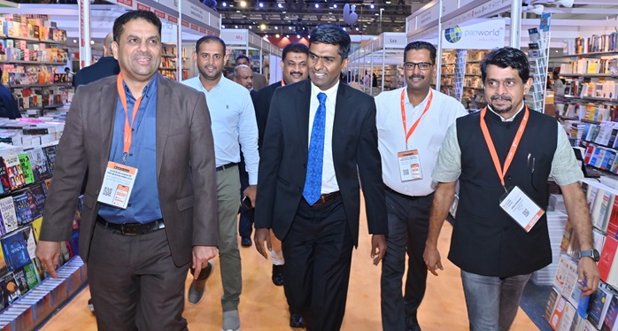 Consul General Shri Satish Sivan visited the Indian Book Stalls at 43rd annual Sharjah International Book Fair. November 6, 2024